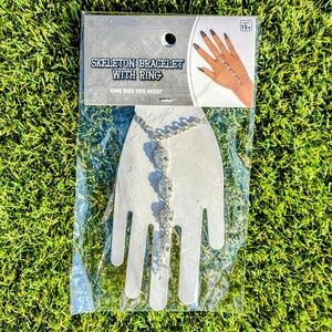 Rhinestone Sparkle Skeleton Skulls Chain Hand Bracelet w/Ring Jewelry Charm NIP